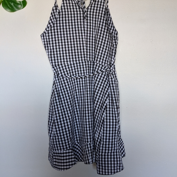 Gingham print ruffle trim wrap dress - Picture 6 of 11
